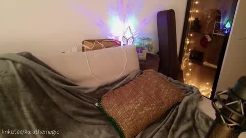 Snapshot of karathemagic chatting on February 15, 2025, 8:00 am I am here around 5am GMT karathemagic online show from February 15, 2025, 8:00 am