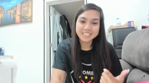 Snapshot of karebearxx chatting on May 28, 2026, 6:16 pm Kare Bear online show from May 28, 2026, 6:16 pm