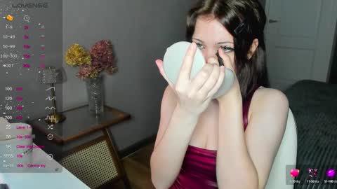 Snapshot of karen_jeff chatting on September 19, 2025, 9:43 am Karen online show from September 19, 2025, 9:43 am