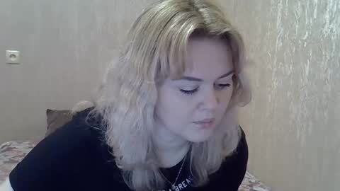 karennelsonx online show from December 31, 2024, 11:09 am