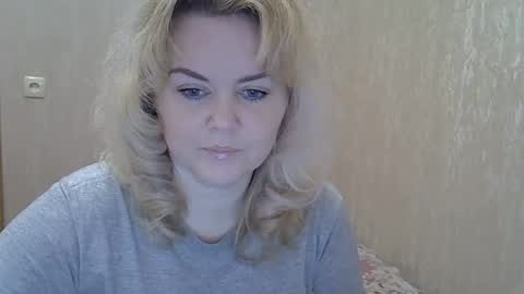 karennelsonx online show from February 6, 2025, 1:32 pm