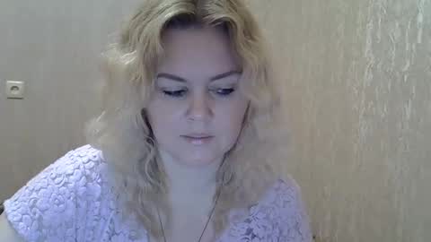 karennelsonx online show from February 13, 2025, 6:05 pm