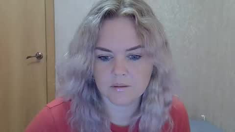 karennelsonx online show from September 10, 2025, 9:31 am