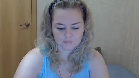 karennelsonx online show from December 2, 2025, 2:56 pm