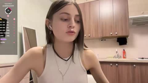 Snapshot of karensimilton chatting on November 23, 2025, 1:44 pm May online show from November 23, 2025, 1:44 pm