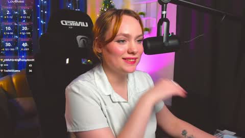 Snapshot of kari_lunna chatting on December 20, 2024, 9:32 am Karoline online show from December 20, 2024, 9:32 am
