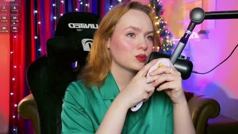 Snapshot of kari_lunna chatting on December 21, 2024, 3:25 am Karoline online show from December 21, 2024, 3:25 am