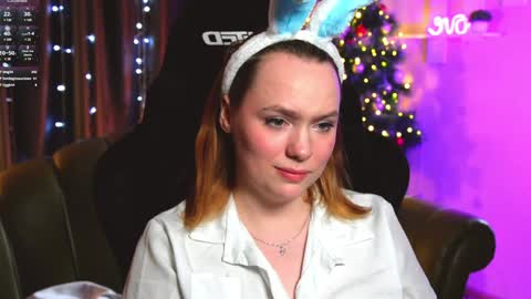 Snapshot of kari_lunna chatting on December 25, 2024, 9:24 am Karoline online show from December 25, 2024, 9:24 am