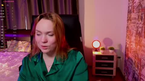 Snapshot of kari_lunna chatting on January 24, 2025, 9:49 am Karoline online show from January 24, 2025, 9:49 am