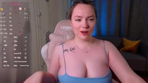Snapshot of kari_lunna chatting on October 22, 2025, 3:07 am Karoline online show from October 22, 2025, 3:07 am