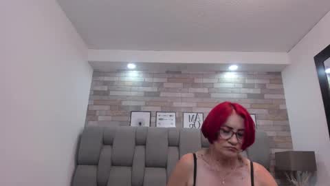  Karina Taylor  online show from October 9, 2025, 6:39 pm