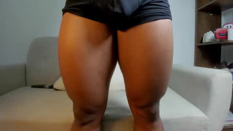 Snapshot of karimthompson chatting on September 22, 2025, 11:45 am Karim online show from September 22, 2025, 11:45 am