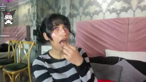 Karina online show from September 24, 2025, 7:06 pm