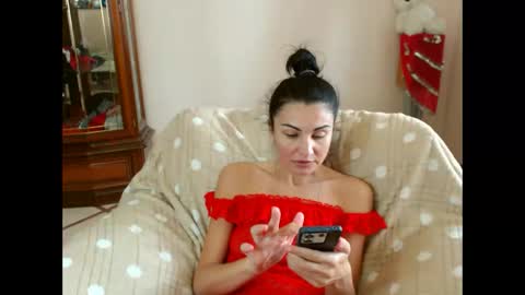 Karina online show from October 19, 2025, 9:32 am