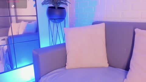 Snapshot of karina_gomez_18 chatting on February 6, 2025, 3:16 am Kari online show from February 6, 2025, 3:16 am