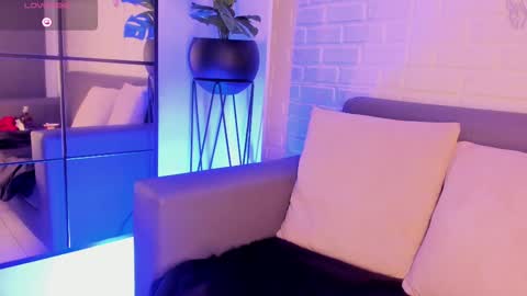 Snapshot of karina_gomez_18 chatting on February 10, 2025, 9:04 am Kari online show from February 10, 2025, 9:04 am