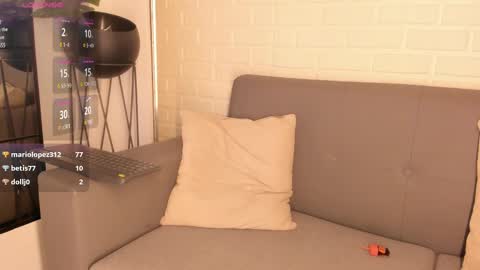 Snapshot of karina_gomez_18 chatting on February 17, 2025, 5:58 am Kari online show from February 17, 2025, 5:58 am