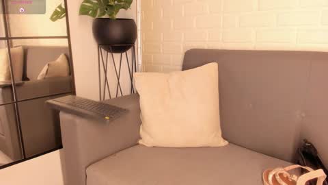 Snapshot of karina_gomez_18 chatting on March 4, 2025, 5:53 am Kari online show from March 4, 2025, 5:53 am