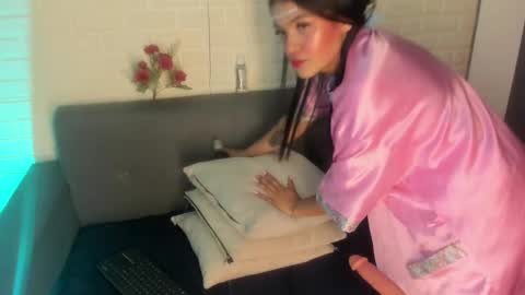 Snapshot of karina_gomez_18 chatting on September 15, 2025, 11:21 am Kari online show from September 15, 2025, 11:21 am