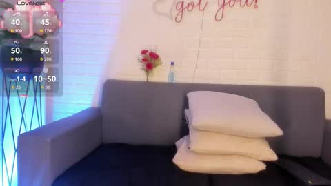 Snapshot of karina_gomez_18 chatting on September 27, 2025, 11:48 am Kari online show from September 27, 2025, 11:48 am