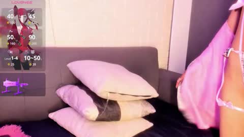 Snapshot of karina_gomez_18 chatting on October 20, 2025, 11:32 am Kari online show from October 20, 2025, 11:32 am