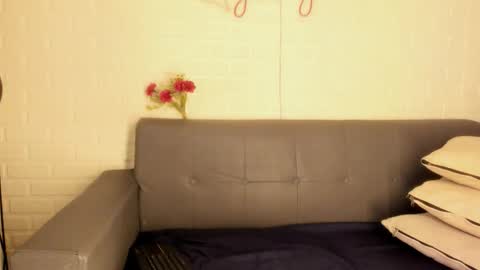 Snapshot of karina_gomez_18 chatting on November 10, 2025, 11:42 am Kari online show from November 10, 2025, 11:42 am