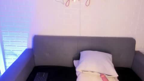 Snapshot of karina_gomez_18 chatting on November 27, 2025, 11:34 am Kari online show from November 27, 2025, 11:34 am