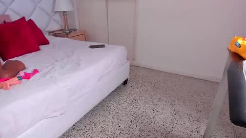 Karina online show from February 11, 2025, 4:11 am