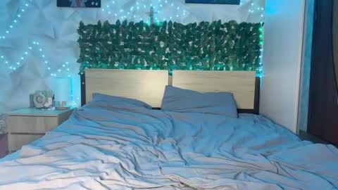 Karina online show from February 16, 2026, 1:40 pm