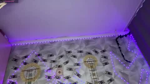 Snapshot of karina_vibe chatting on May 12, 2026, 11:07 am Karina online show from May 12, 2026, 11:07 am