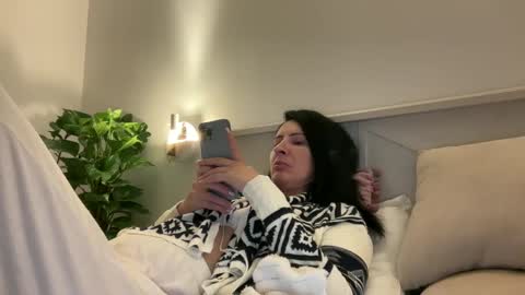 Snapshot of karinablair chatting on December 20, 2024, 11:05 pm Karina online show from December 20, 2024, 11:05 pm