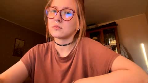 Karina online show from April 1, 2026, 1:41 pm