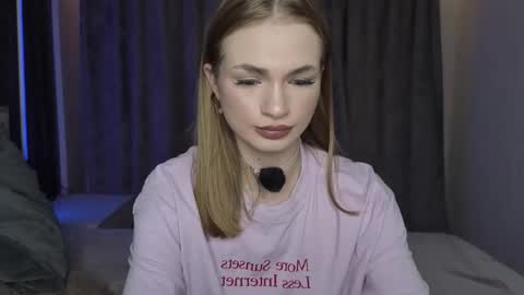 karinchik544 online show from November 12, 2025, 12:49 pm