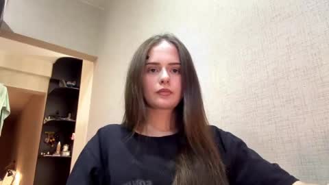 Snapshot of karinecheverton chatting on May 20, 2026, 1:50 pm Lilu online show from May 20, 2026, 1:50 pm