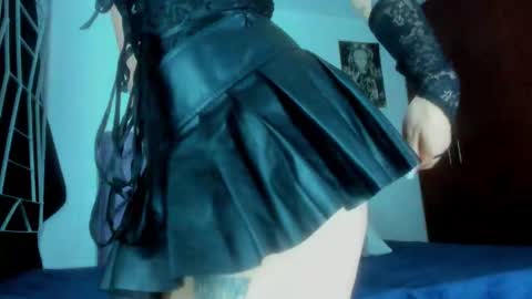 KARINNA  RAVEN online show from October 10, 2025, 12:20 am