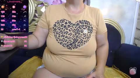 Snapshot of karito_mature17 chatting on December 18, 2024, 8:36 pm Karito online show from December 18, 2024, 8:36 pm