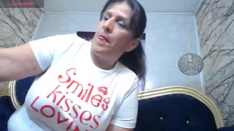 Snapshot of karito_mature17 chatting on October 2, 2025, 11:17 am Karito online show from October 2, 2025, 11:17 am