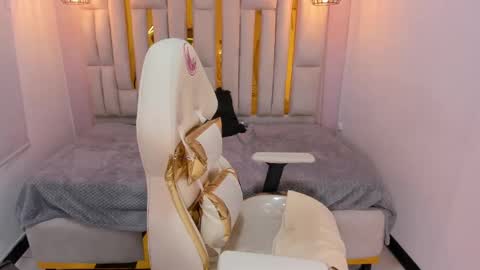 Karla  online show from February 10, 2025, 4:58 pm