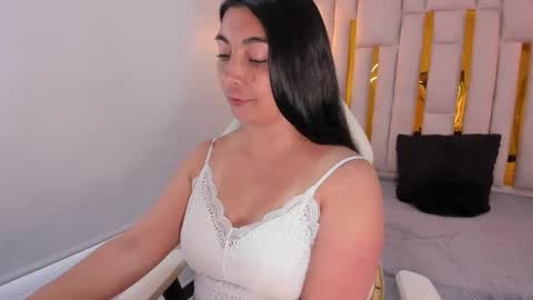 Karla  online show from February 17, 2025, 2:04 pm