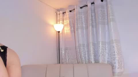 Karlita online show from April 23, 2026, 3:41 am