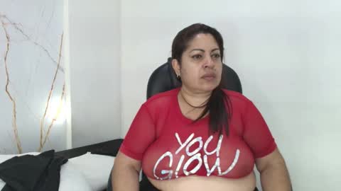 karla_hilton1 online show from January 17, 2026, 11:37 am