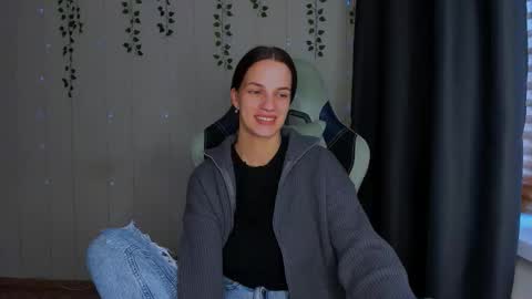 Snapshot of karla_lim chatting on October 15, 2025, 10:26 am karla_lim online show from October 15, 2025, 10:26 am