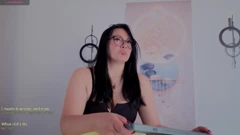 Snapshot of karla_valk1 chatting on September 17, 2025, 3:35 pm karla online show from September 17, 2025, 3:35 pm