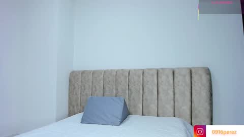 karolina  online show from December 1, 2025, 8:03 pm