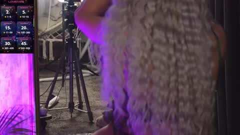 KarlaBart online show from September 30, 2025, 8:36 pm