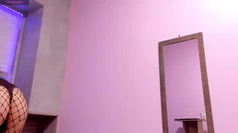 Karla online show from November 20, 2025, 11:32 am