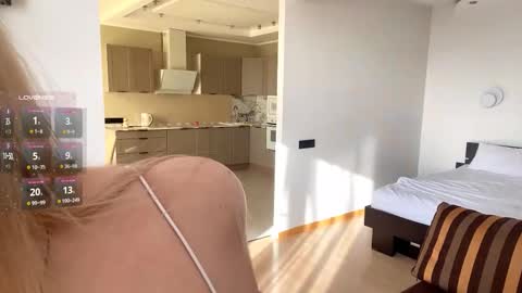 Olivia online show from October 1, 2025, 5:13 am