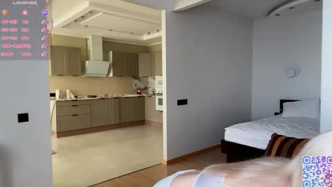 Olivia online show from November 8, 2025, 7:08 am