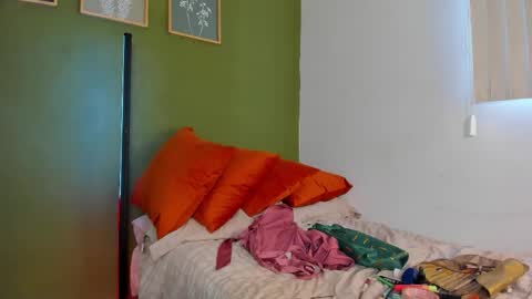 Karlye online show from June 4, 2026, 9:43 pm