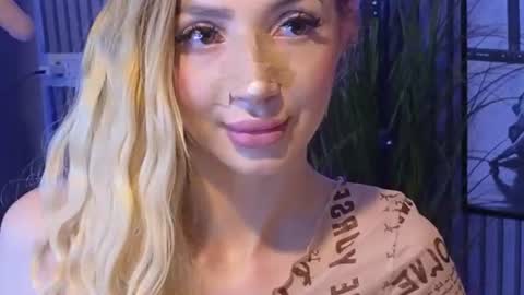 Snapshot of karmaarms chatting on June 29, 2026, 7:36 pm Julia online show from June 29, 2026, 7:36 pm